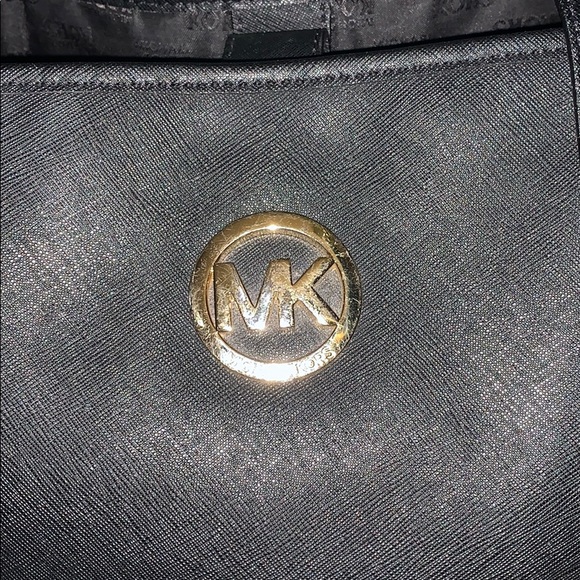 Michael Kors Oversized Large Black Tote - Picture 2 of 16